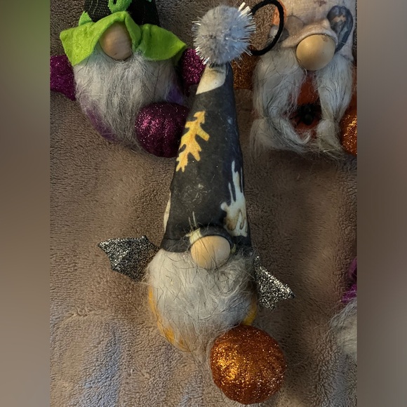 HANDMADE • Halloween Mini Gnome - Picture 2 of 4